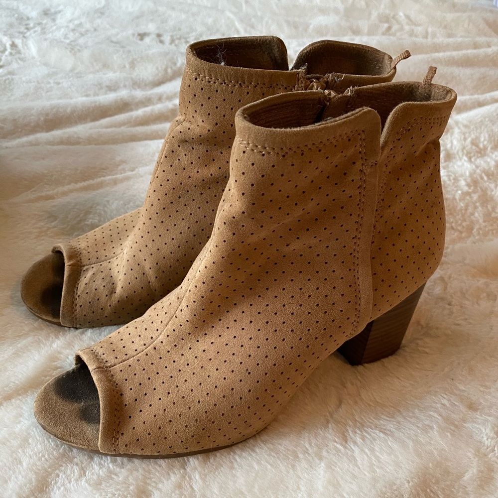 Old Navy Open toe booties
